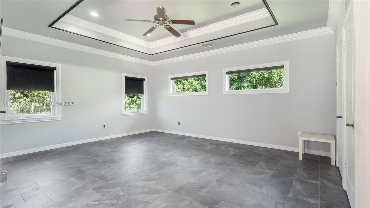 待售: $1,950,000 (7 贝兹, 5 浴室, 3921 平方英尺)