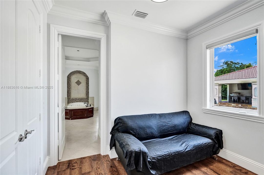 待售: $1,950,000 (7 贝兹, 5 浴室, 3921 平方英尺)