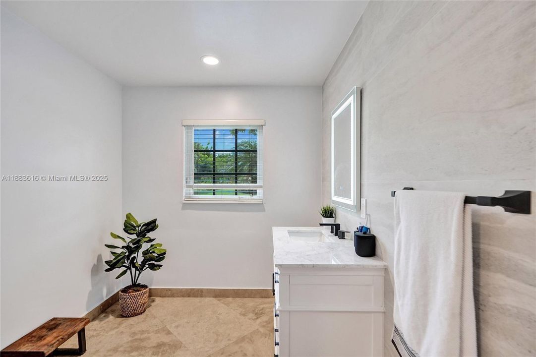 待售: $1,950,000 (7 贝兹, 5 浴室, 3921 平方英尺)