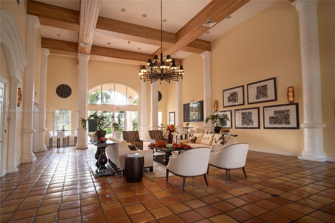 Recently Rented: $2,250 (1 beds, 1 baths, 810 Square Feet)