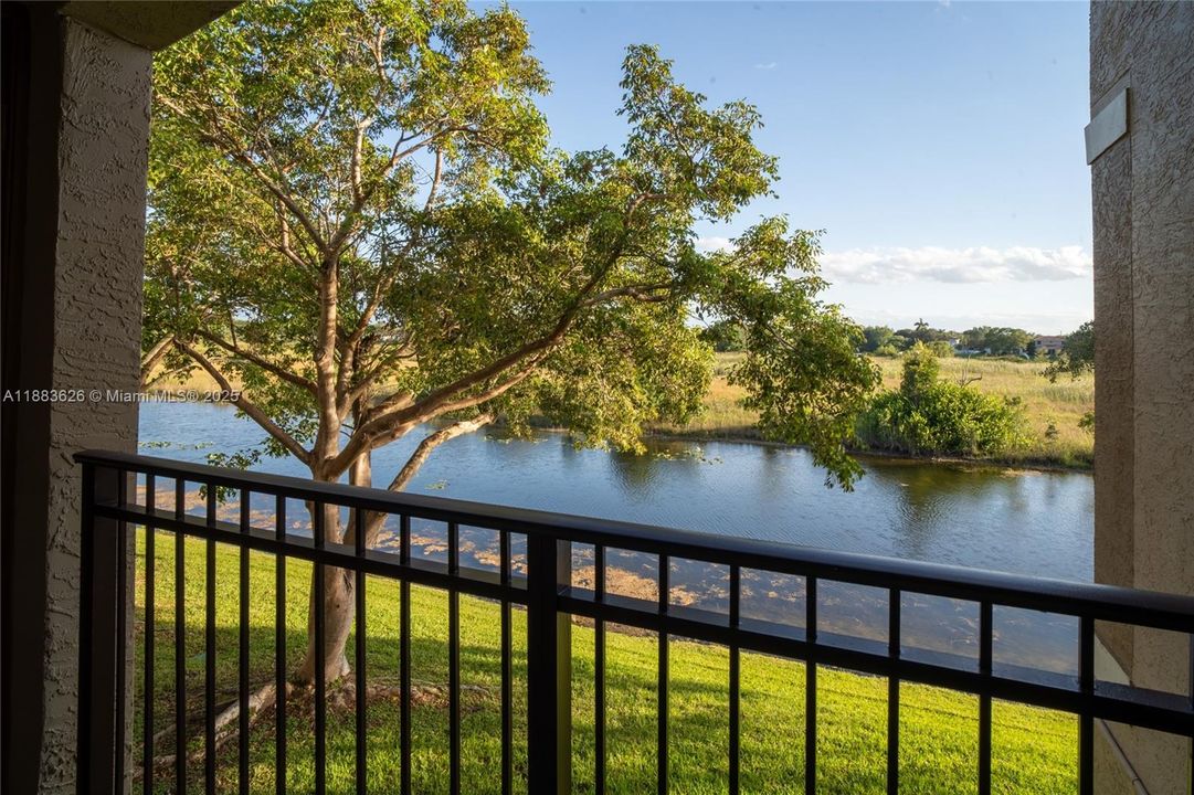 Recently Rented: $2,250 (1 beds, 1 baths, 810 Square Feet)