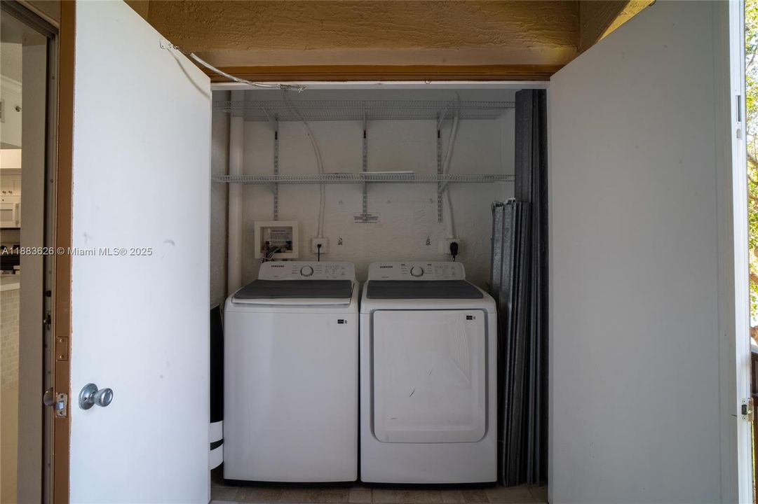 Recently Rented: $2,250 (1 beds, 1 baths, 810 Square Feet)