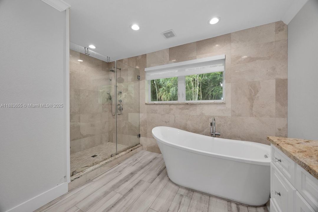 На продажу: $1,750,000 (4 спален, 2 ванн, 2473 Квадратных фут)