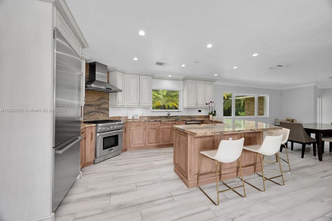 На продажу: $1,750,000 (4 спален, 2 ванн, 2473 Квадратных фут)