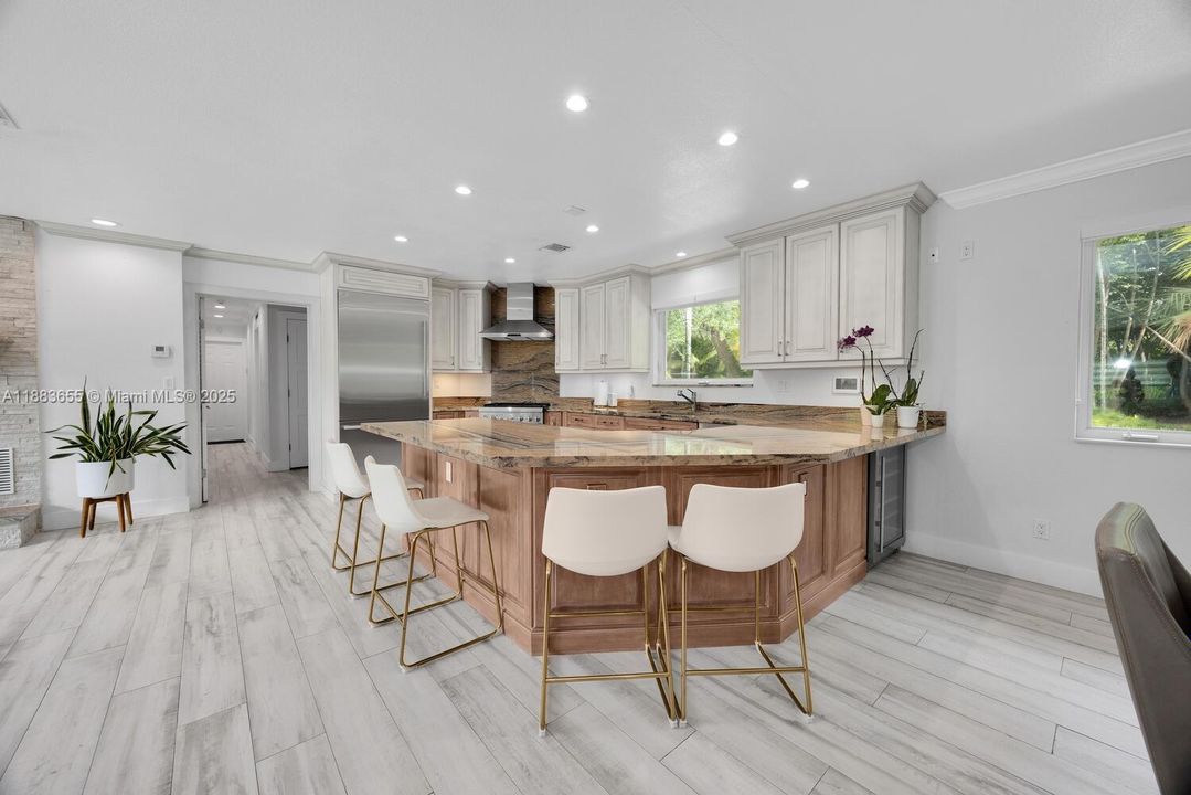 На продажу: $1,750,000 (4 спален, 2 ванн, 2473 Квадратных фут)