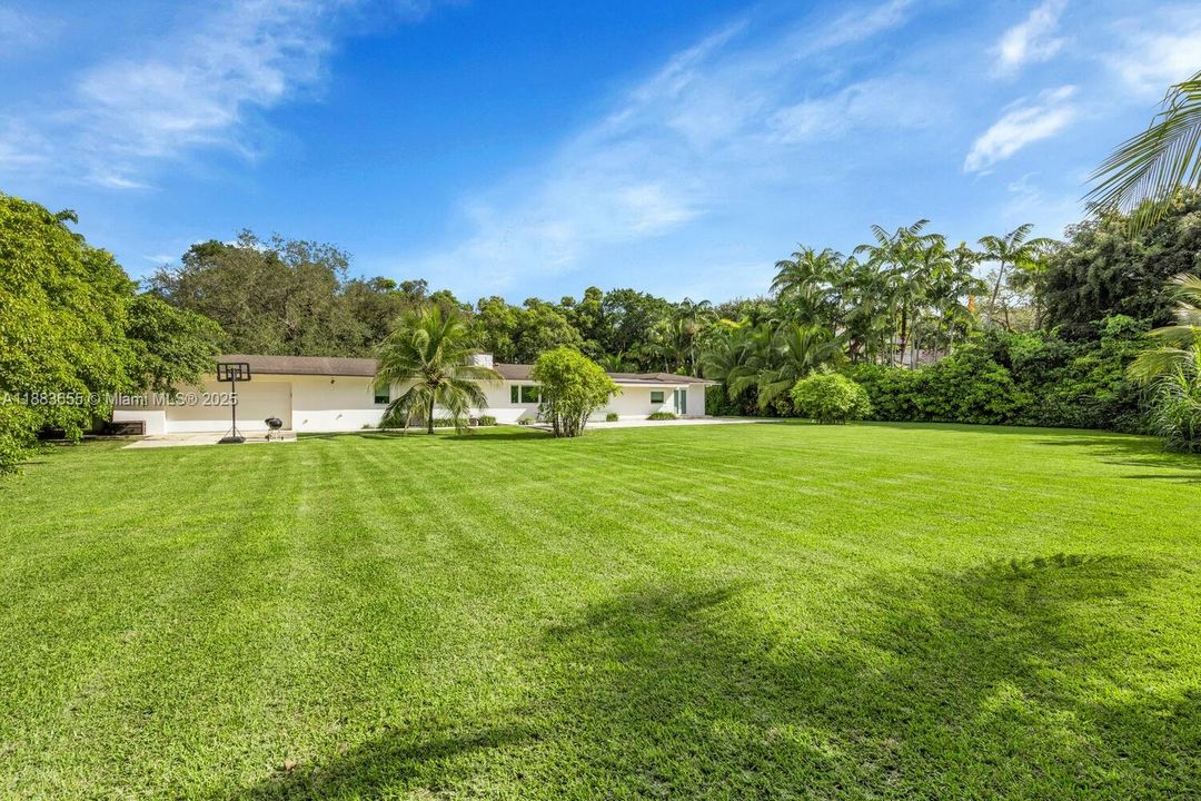 На продажу: $1,750,000 (4 спален, 2 ванн, 2473 Квадратных фут)