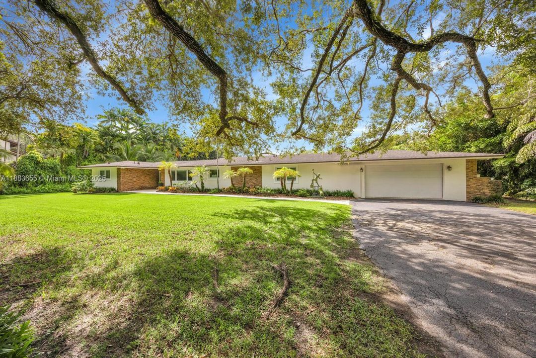 На продажу: $1,750,000 (4 спален, 2 ванн, 2473 Квадратных фут)