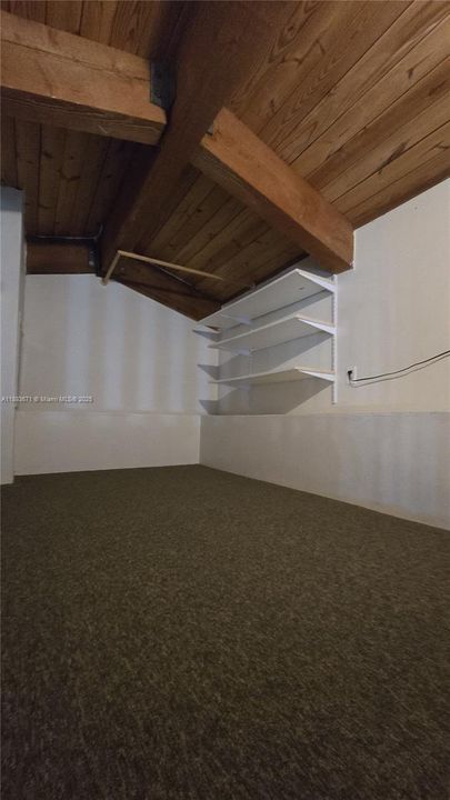 Active With Contract: $2,550 (2 beds, 2 baths, 1196 Square Feet)