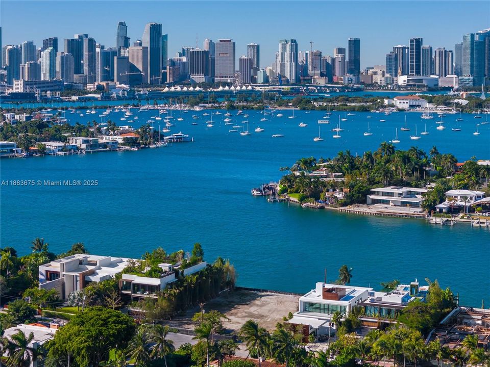 En Venta: $27,000,000 (0.51 acres)