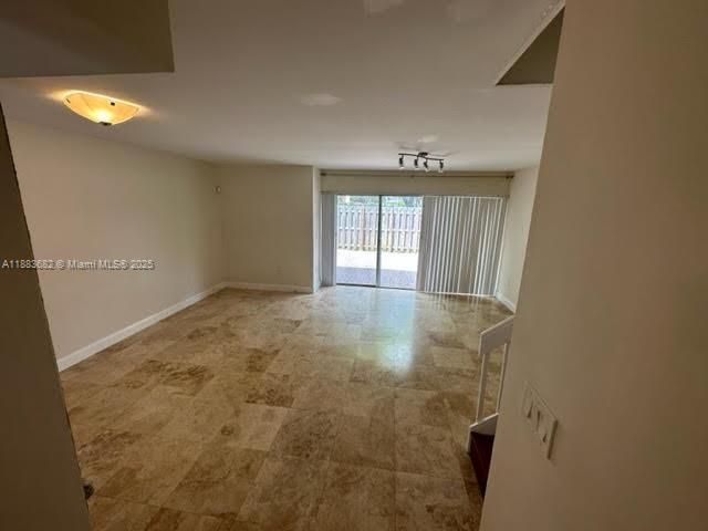 Недавно арендовано: $2,480 (2 спален, 2 ванн, 1132 Квадратных фут)