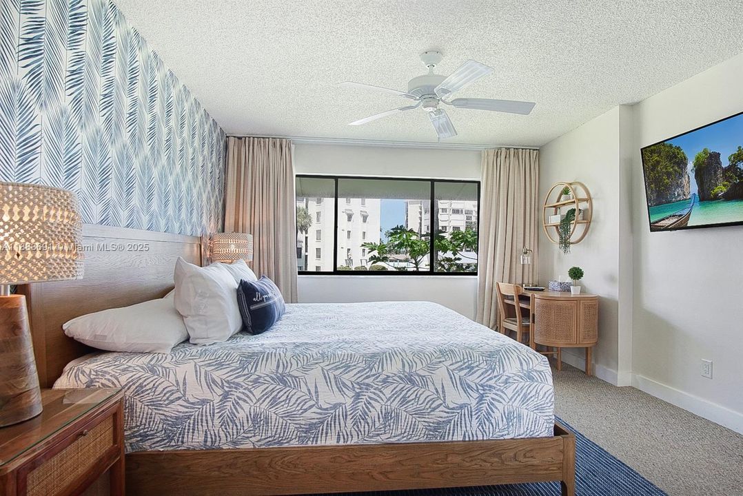 Под контрактом: $220,000 (1 спален, 1 ванн, 678 Квадратных фут)