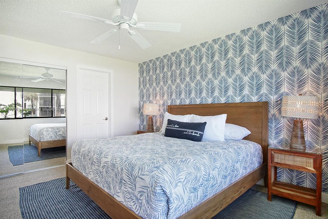 Под контрактом: $220,000 (1 спален, 1 ванн, 678 Квадратных фут)