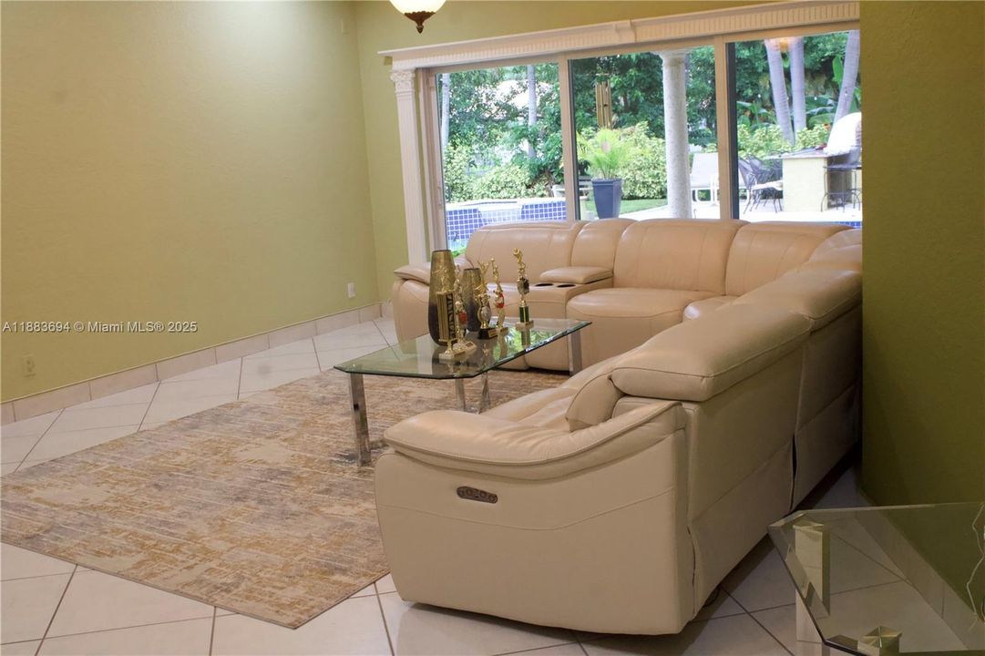 For Sale: $889,999 (4 beds, 3 baths, 3017 Square Feet)