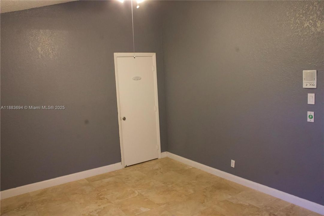 For Sale: $889,999 (4 beds, 3 baths, 3017 Square Feet)