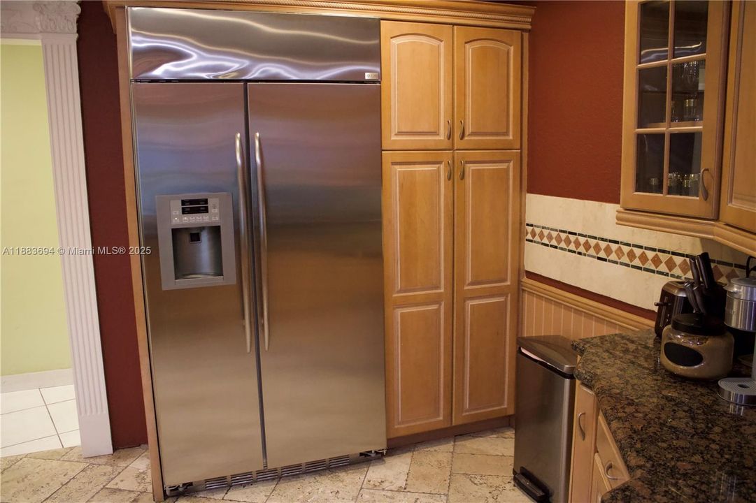 For Sale: $889,999 (4 beds, 3 baths, 3017 Square Feet)