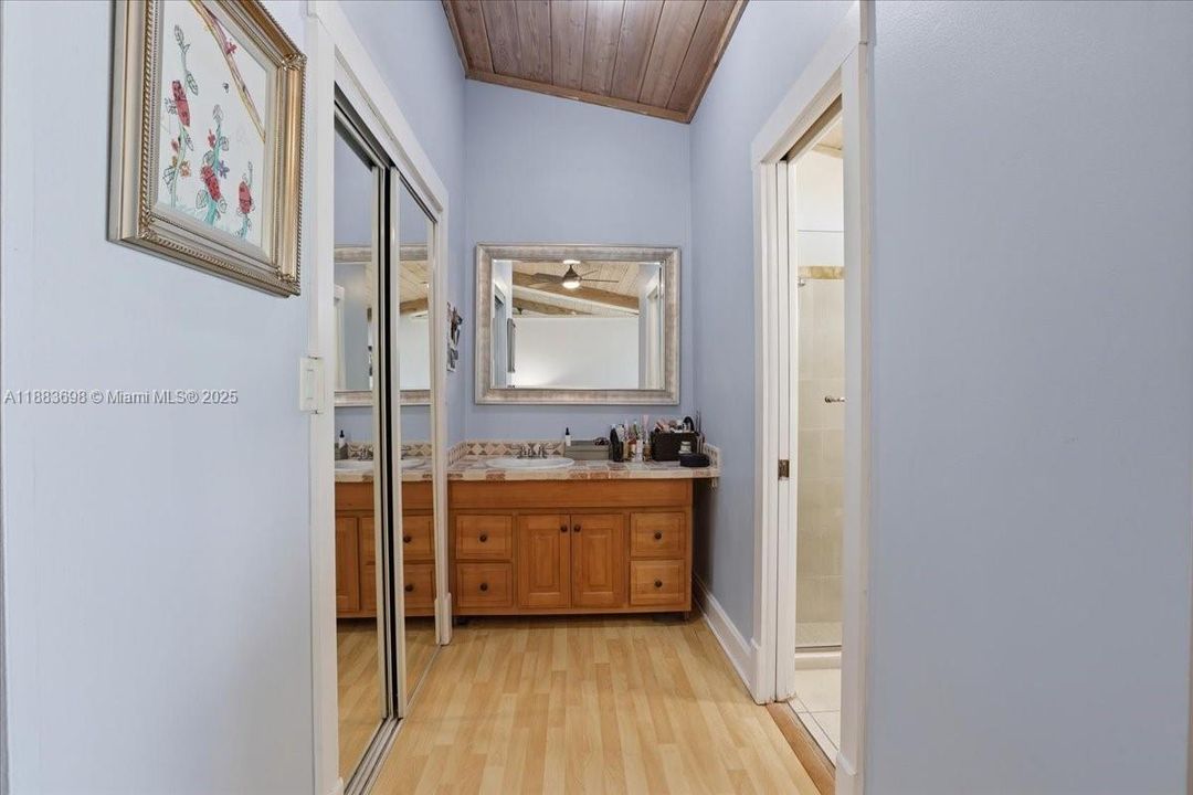 For Sale: $1,090,000 (4 beds, 3 baths, 2465 Square Feet)