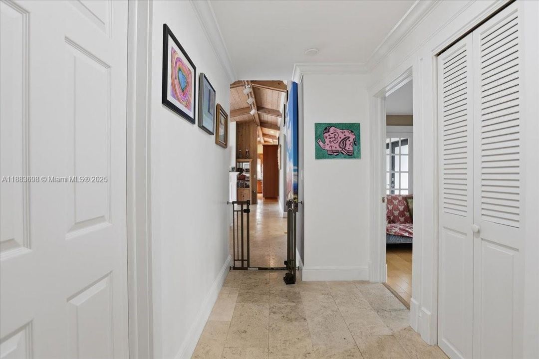 For Sale: $1,090,000 (4 beds, 3 baths, 2465 Square Feet)