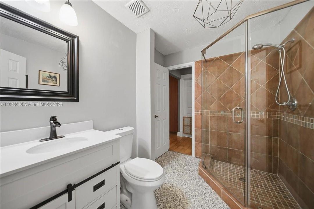 For Sale: $1,090,000 (4 beds, 3 baths, 2465 Square Feet)