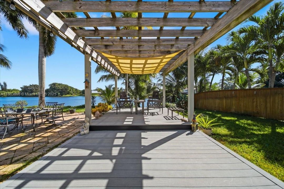 For Sale: $1,090,000 (4 beds, 3 baths, 2465 Square Feet)