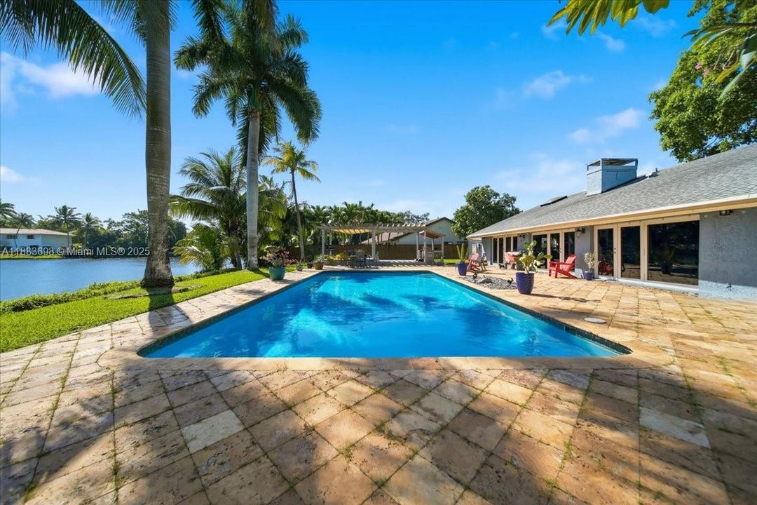 For Sale: $1,090,000 (4 beds, 3 baths, 2465 Square Feet)