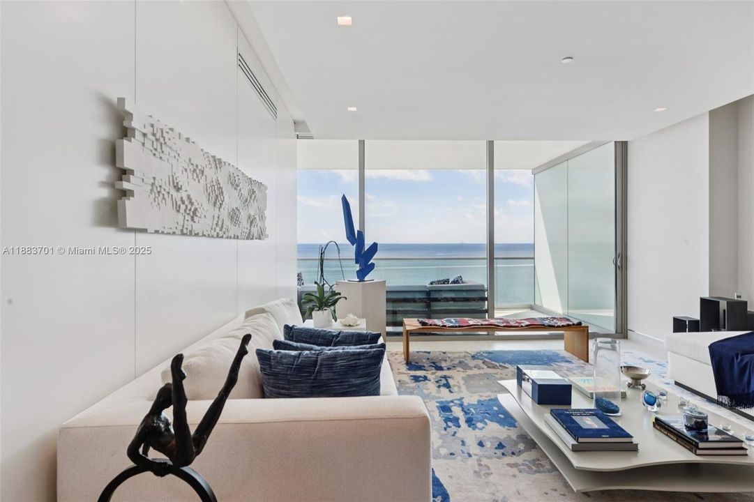 На продажу: $10,950,000 (3 спален, 4 ванн, 3264 Квадратных фут)