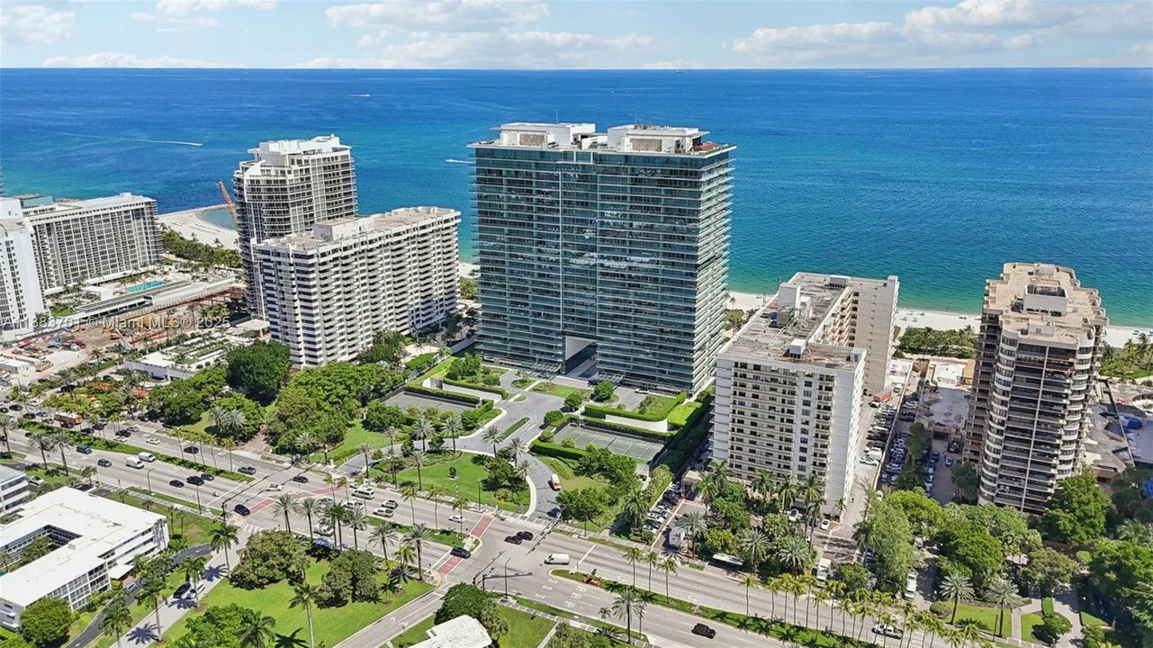 На продажу: $10,950,000 (3 спален, 4 ванн, 3264 Квадратных фут)