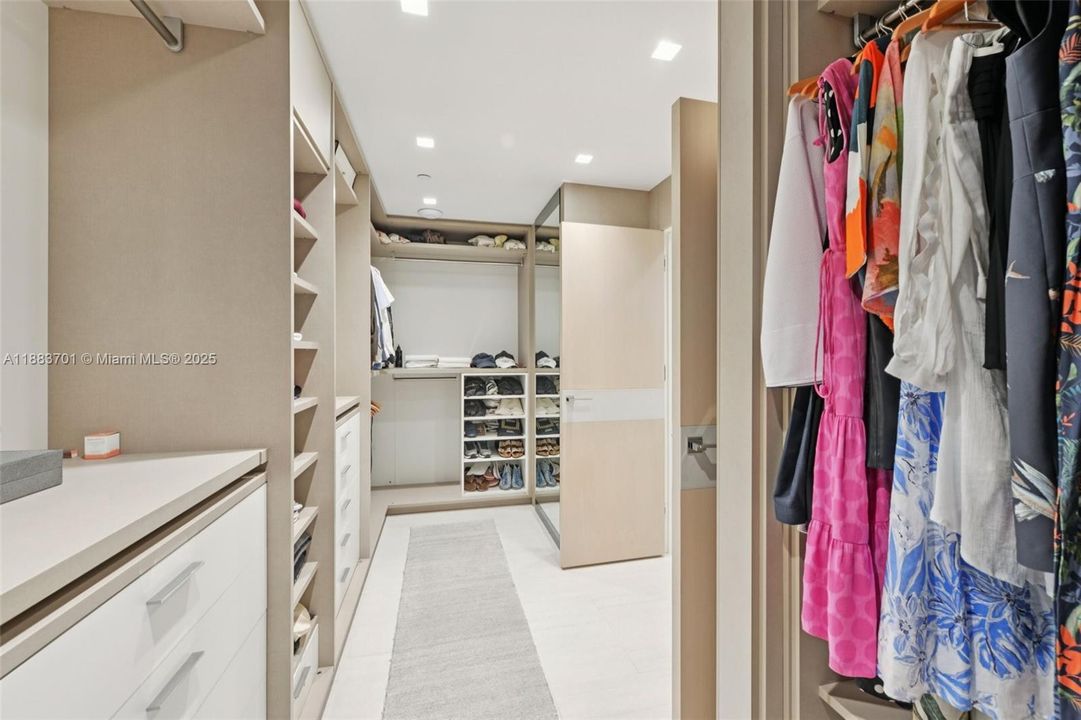 На продажу: $10,950,000 (3 спален, 4 ванн, 3264 Квадратных фут)