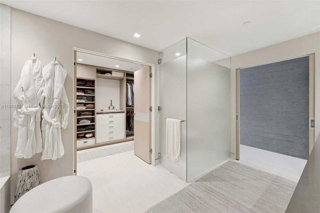 На продажу: $10,950,000 (3 спален, 4 ванн, 3264 Квадратных фут)