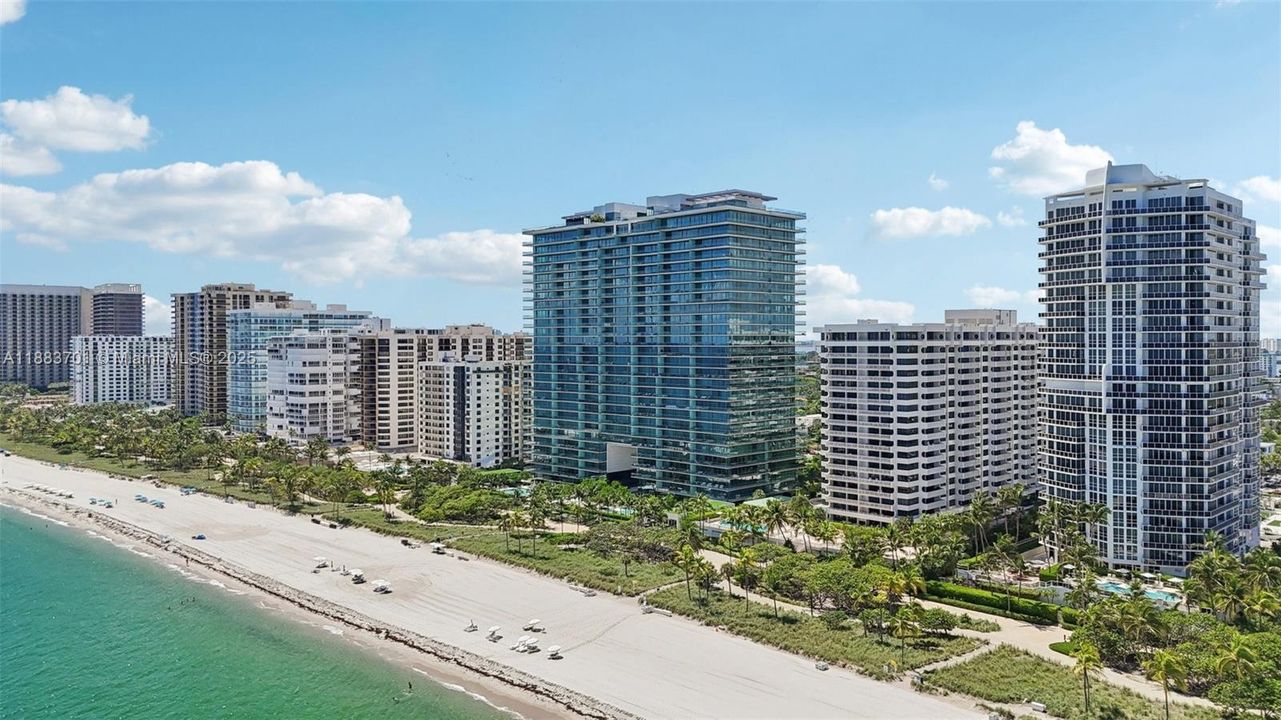 На продажу: $10,950,000 (3 спален, 4 ванн, 3264 Квадратных фут)