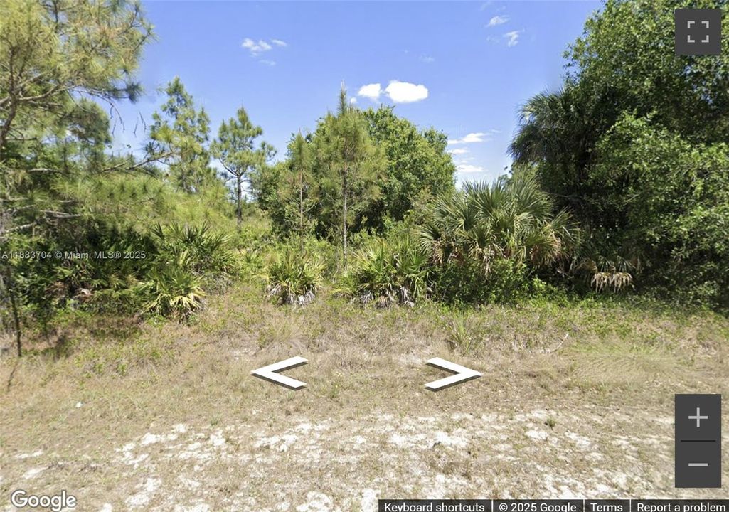 На продажу: $75,000 (0.50 acres)