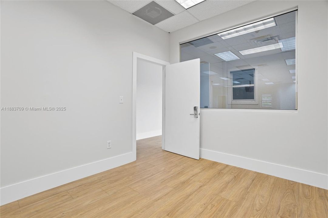 Недавно арендовано: $16 (0 спален, 0 ванн, 0 Квадратных фут)