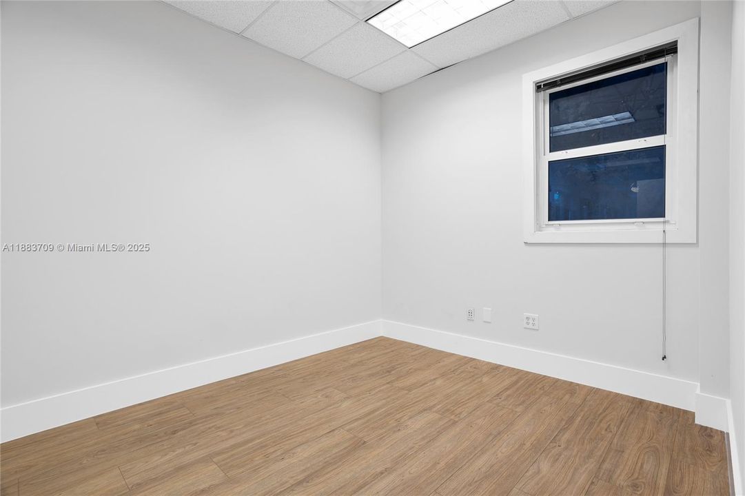 Недавно арендовано: $16 (0 спален, 0 ванн, 0 Квадратных фут)