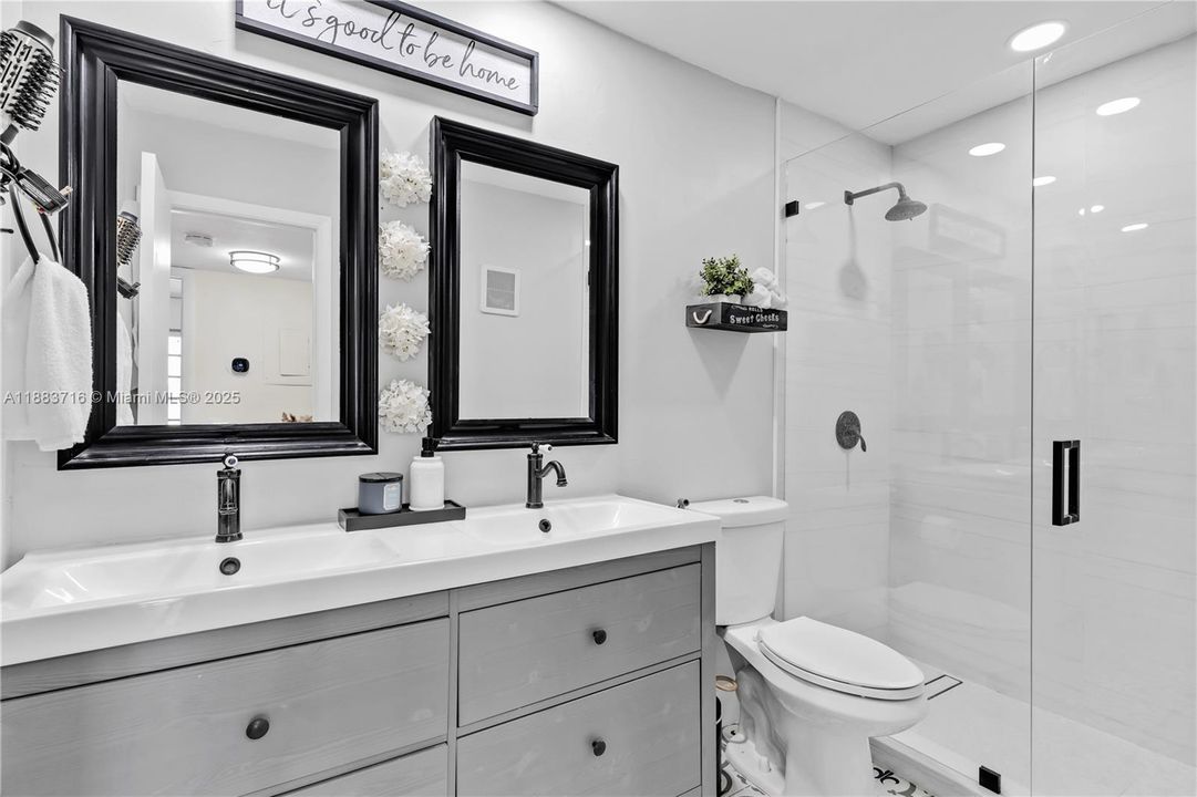 最近租的: $1,900 (1 贝兹, 1 浴室, 650 平方英尺)