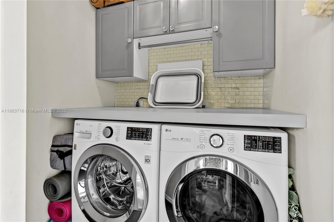 最近租的: $1,900 (1 贝兹, 1 浴室, 650 平方英尺)