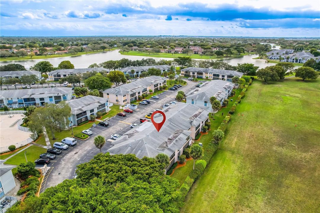 最近租的: $1,900 (1 贝兹, 1 浴室, 650 平方英尺)