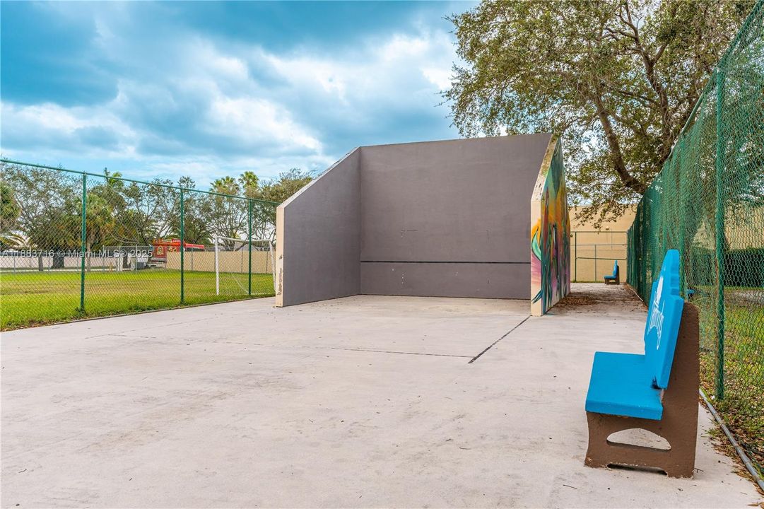 最近租的: $1,900 (1 贝兹, 1 浴室, 650 平方英尺)