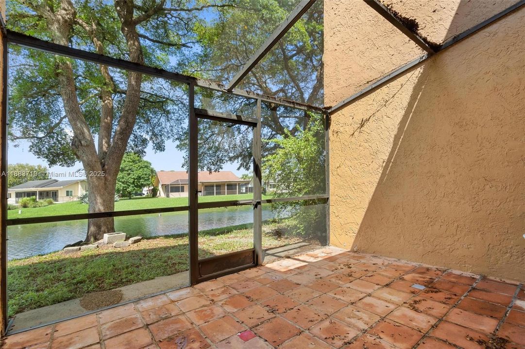 En Venta: $339,000 (3 camas, 2 baños, 1580 Pies cuadrados)