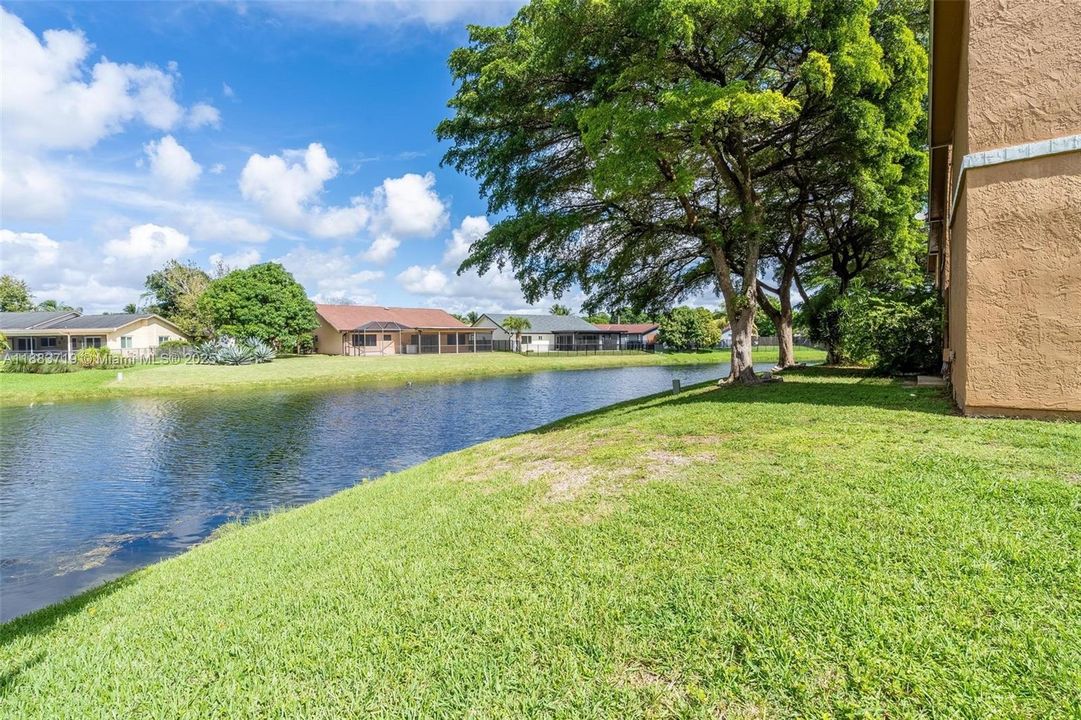 En Venta: $339,000 (3 camas, 2 baños, 1580 Pies cuadrados)