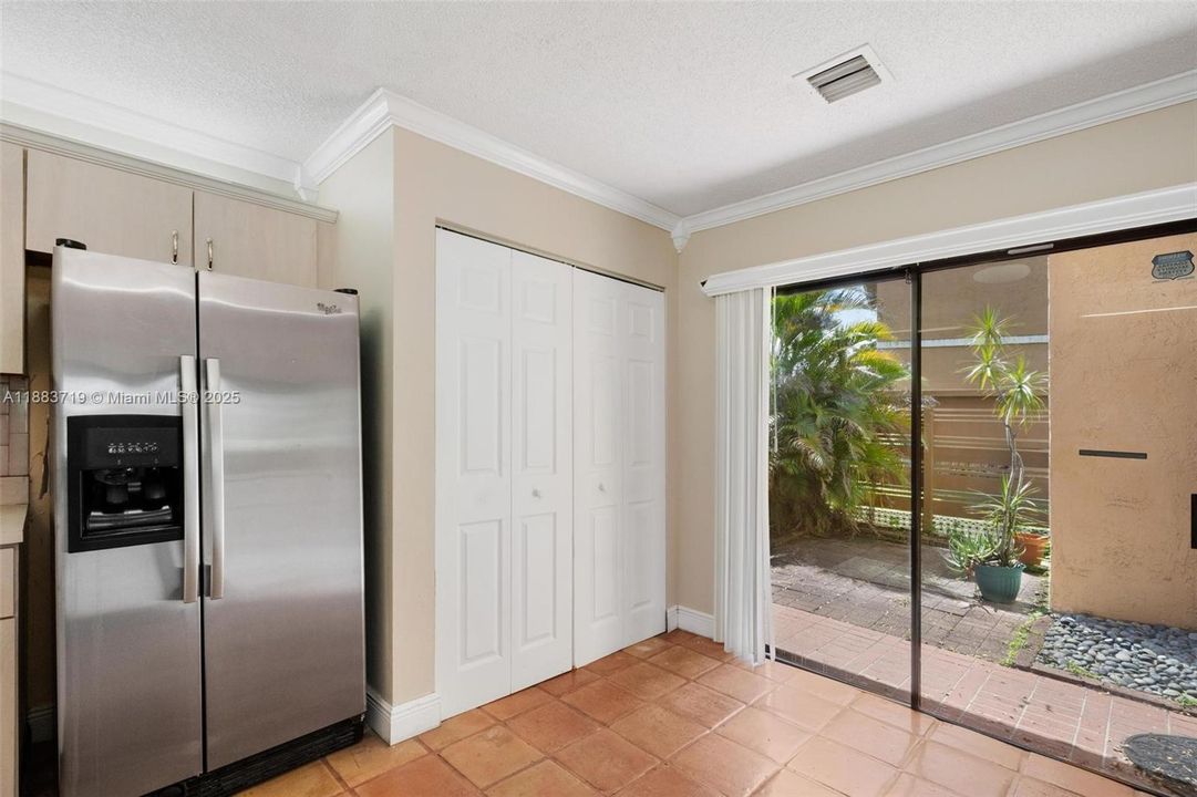 En Venta: $339,000 (3 camas, 2 baños, 1580 Pies cuadrados)