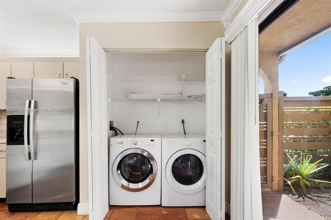 En Venta: $339,000 (3 camas, 2 baños, 1580 Pies cuadrados)