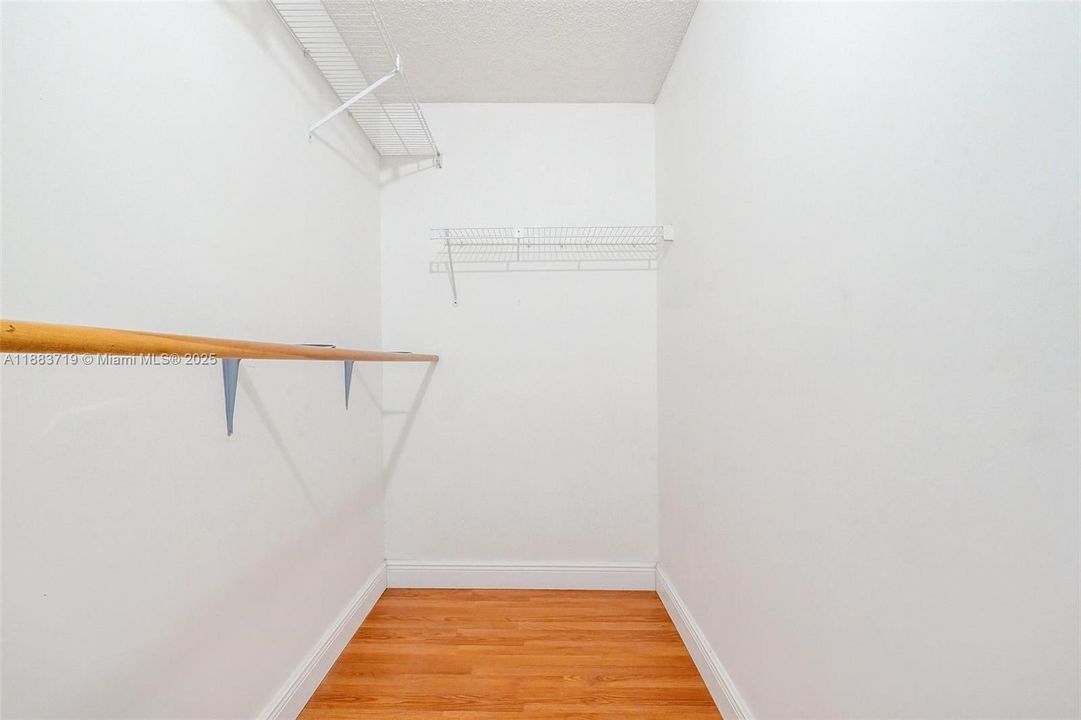 En Venta: $339,000 (3 camas, 2 baños, 1580 Pies cuadrados)