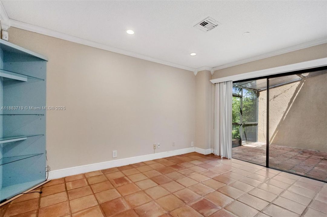 En Venta: $339,000 (3 camas, 2 baños, 1580 Pies cuadrados)