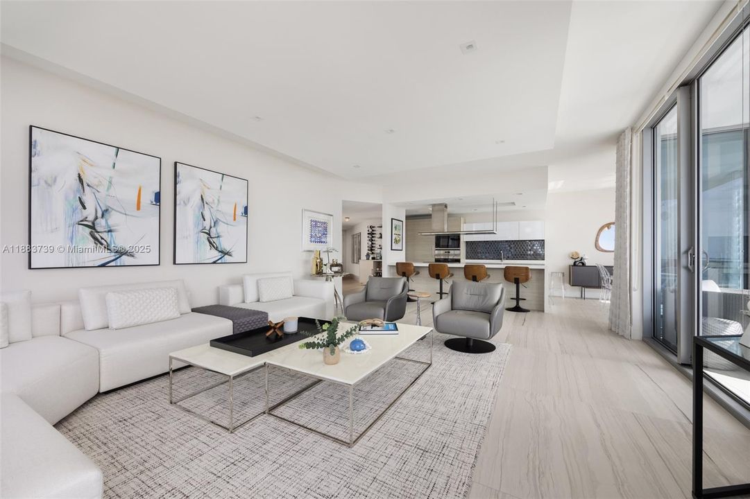 For Rent: $12,500 (3 beds, 3 baths, 2219 Square Feet)