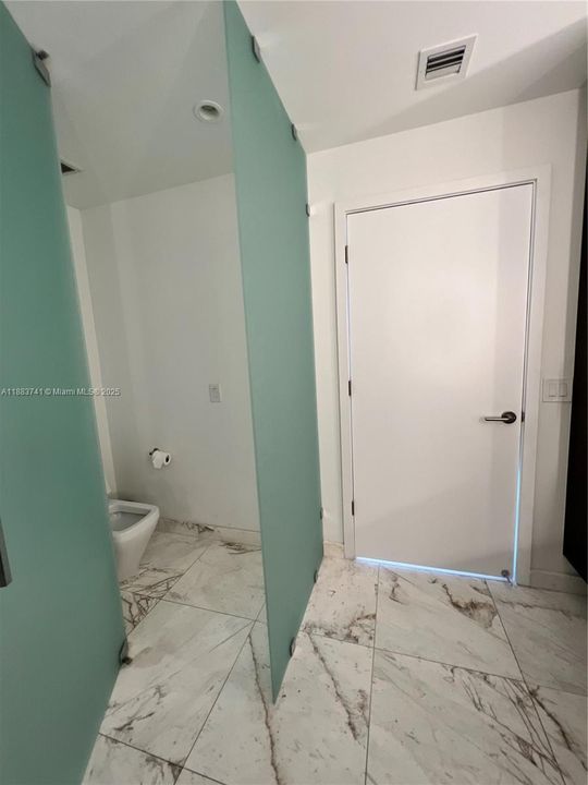 For Sale: $959,000 (2 beds, 3 baths, 1491 Square Feet)