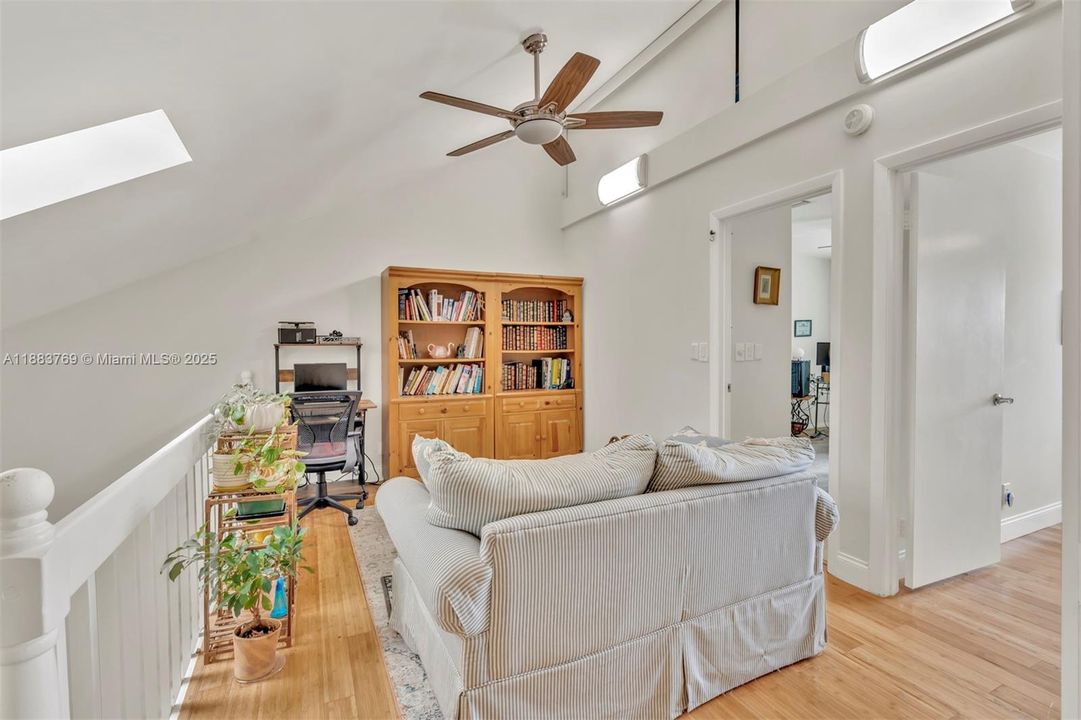 待售: $379,900 (3 贝兹, 2 浴室, 1427 平方英尺)