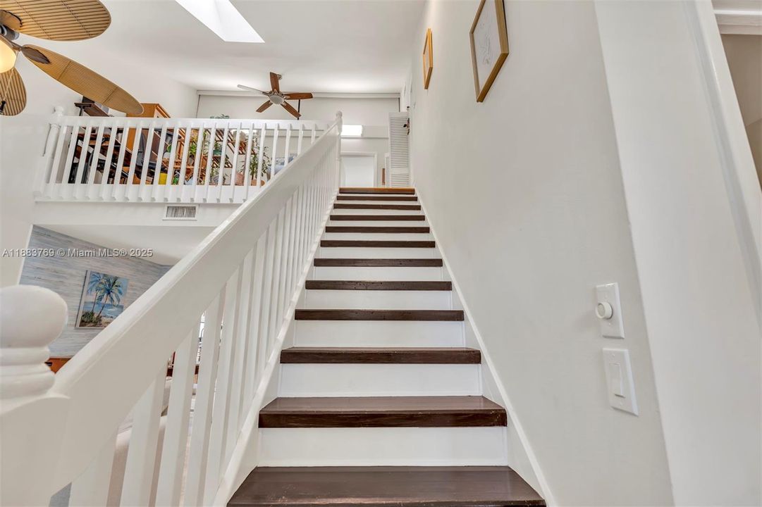 待售: $379,900 (3 贝兹, 2 浴室, 1427 平方英尺)