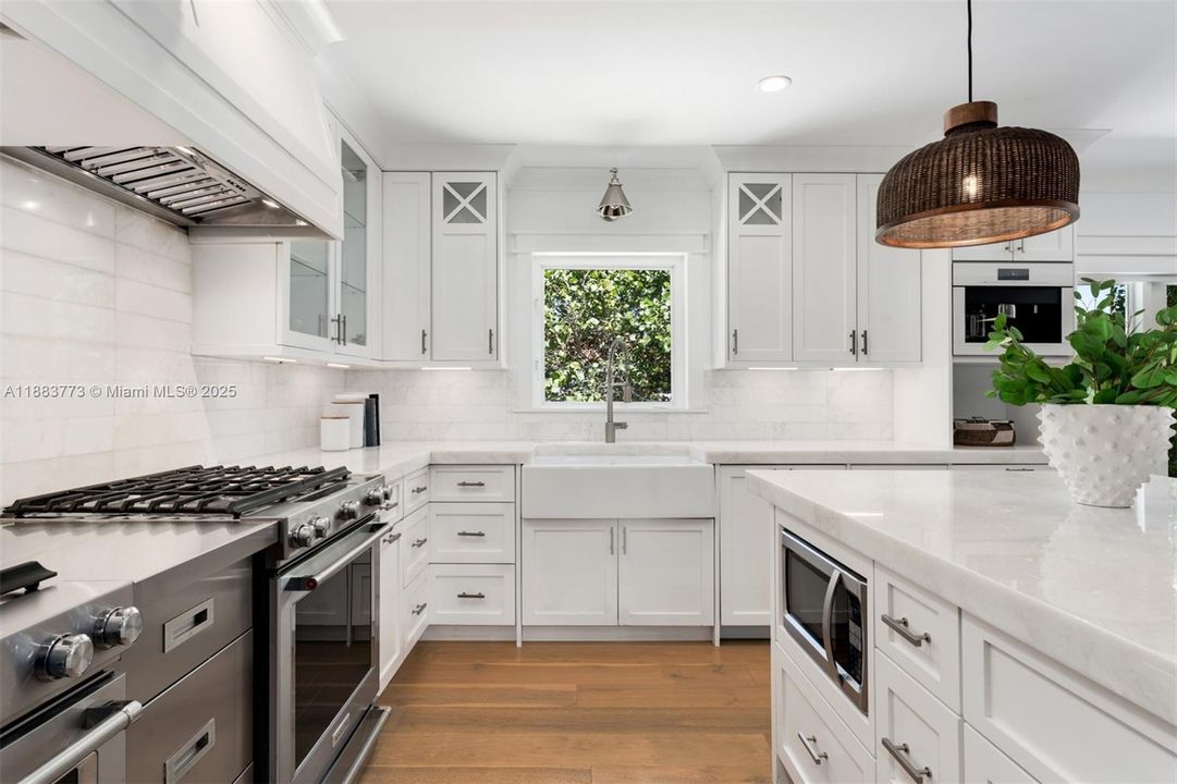 For Sale: $5,200,000 (4 beds, 4 baths, 3601 Square Feet)