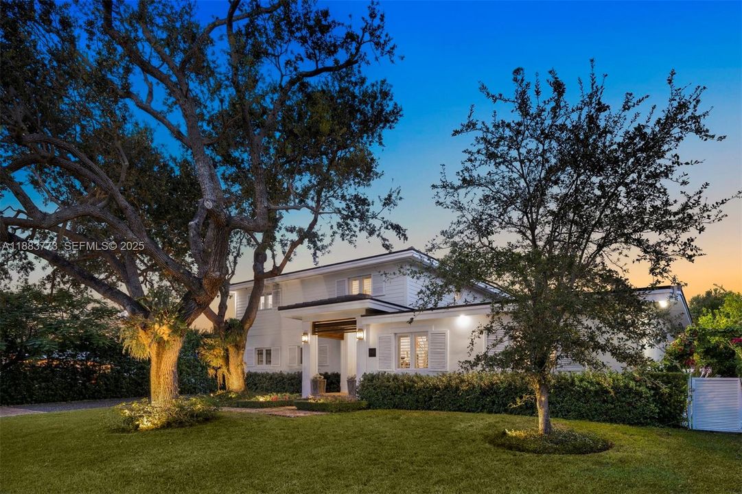 For Sale: $5,200,000 (4 beds, 4 baths, 3601 Square Feet)