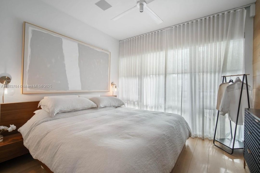 Active With Contract: $1,874,900 (3 beds, 3 baths, 2508 Square Feet)