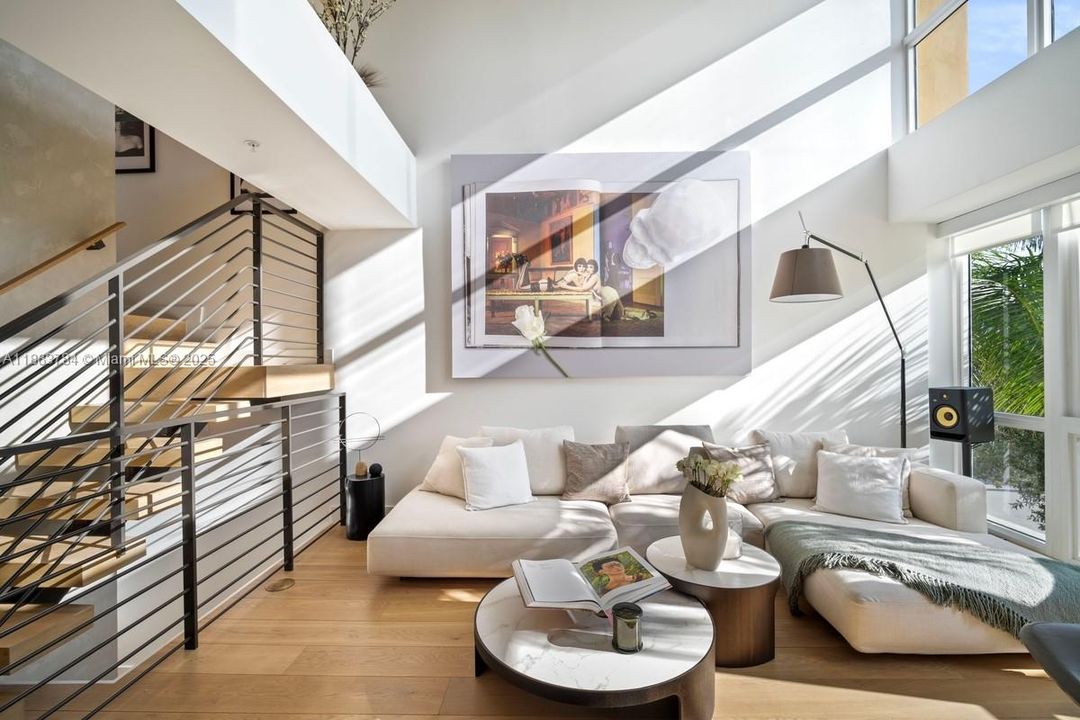 Active With Contract: $1,874,900 (3 beds, 3 baths, 2508 Square Feet)